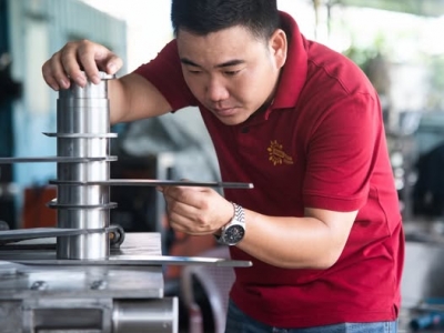 TỪ NGƯỜI NGOẠI ĐẠO ĐẾN ‘NGƯỜI CHẾ TẠO’ – HÀNH TRÌNH CỦA HOÀNG THANH